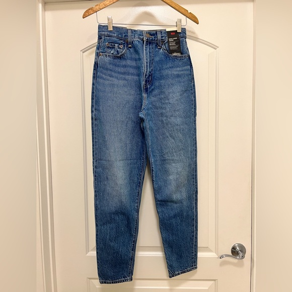 Levi's Denim - NWT Levis High Loose Taper Jeans